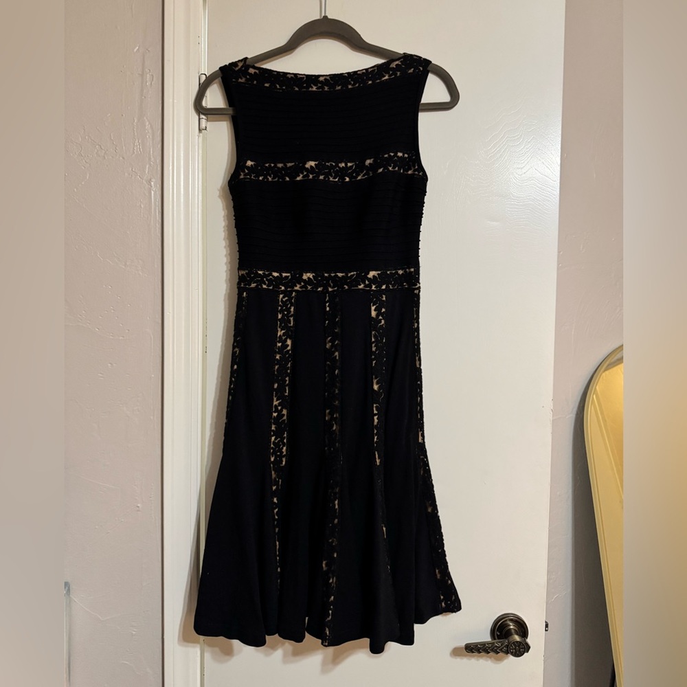 Tadashi Shoji XS Black Lace Panel Fit-and-Flare Dress